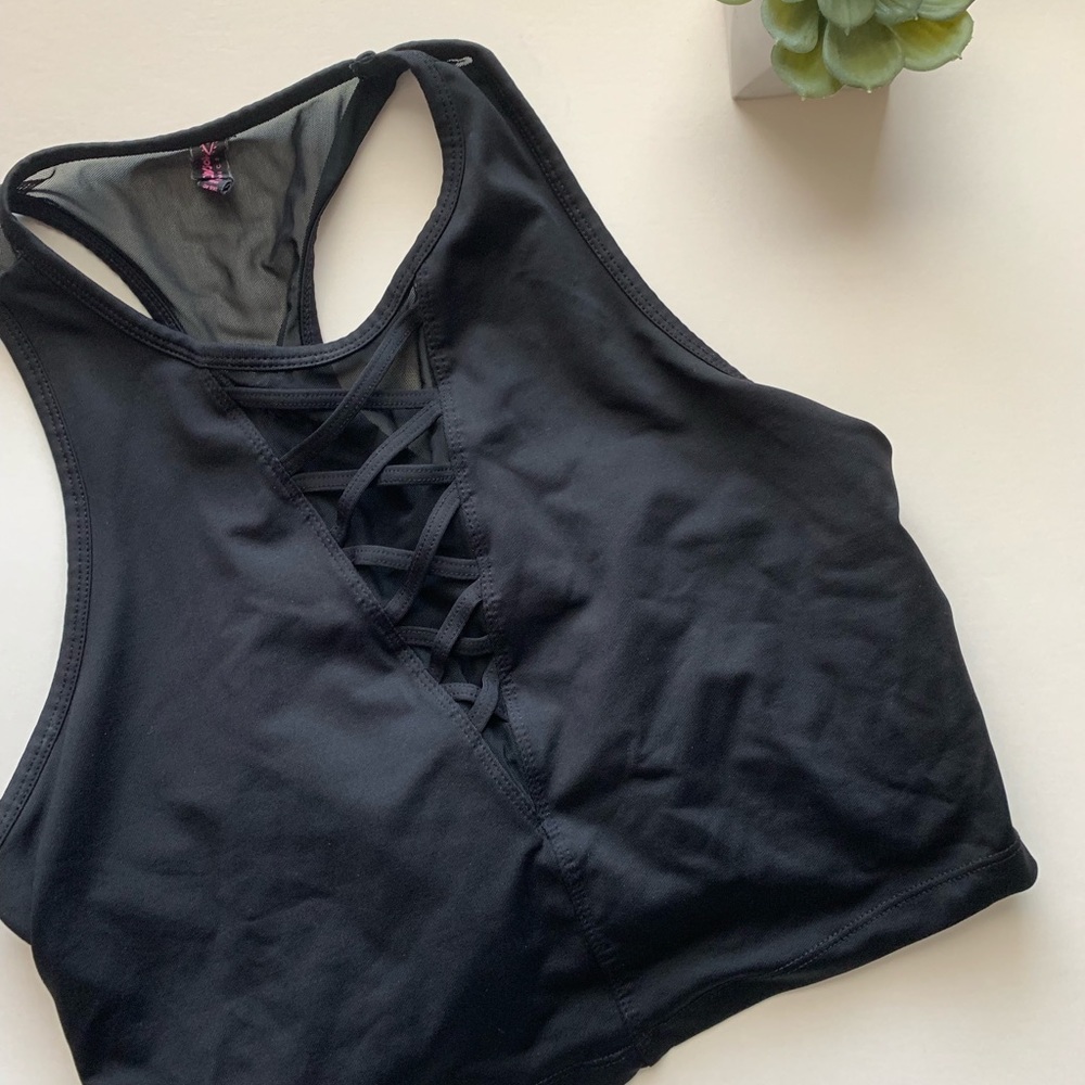Mesh cross sports bra